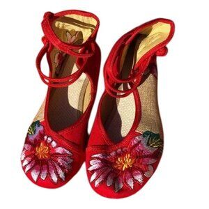 Handmade Womens Embroidered Floral Red Ballet Flats EU 38 US 7.5 Canvas Sole